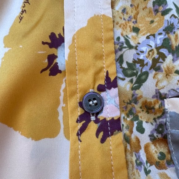 Entro Poppy Mixed Print Button Down Top | S - Picture 7 of 11